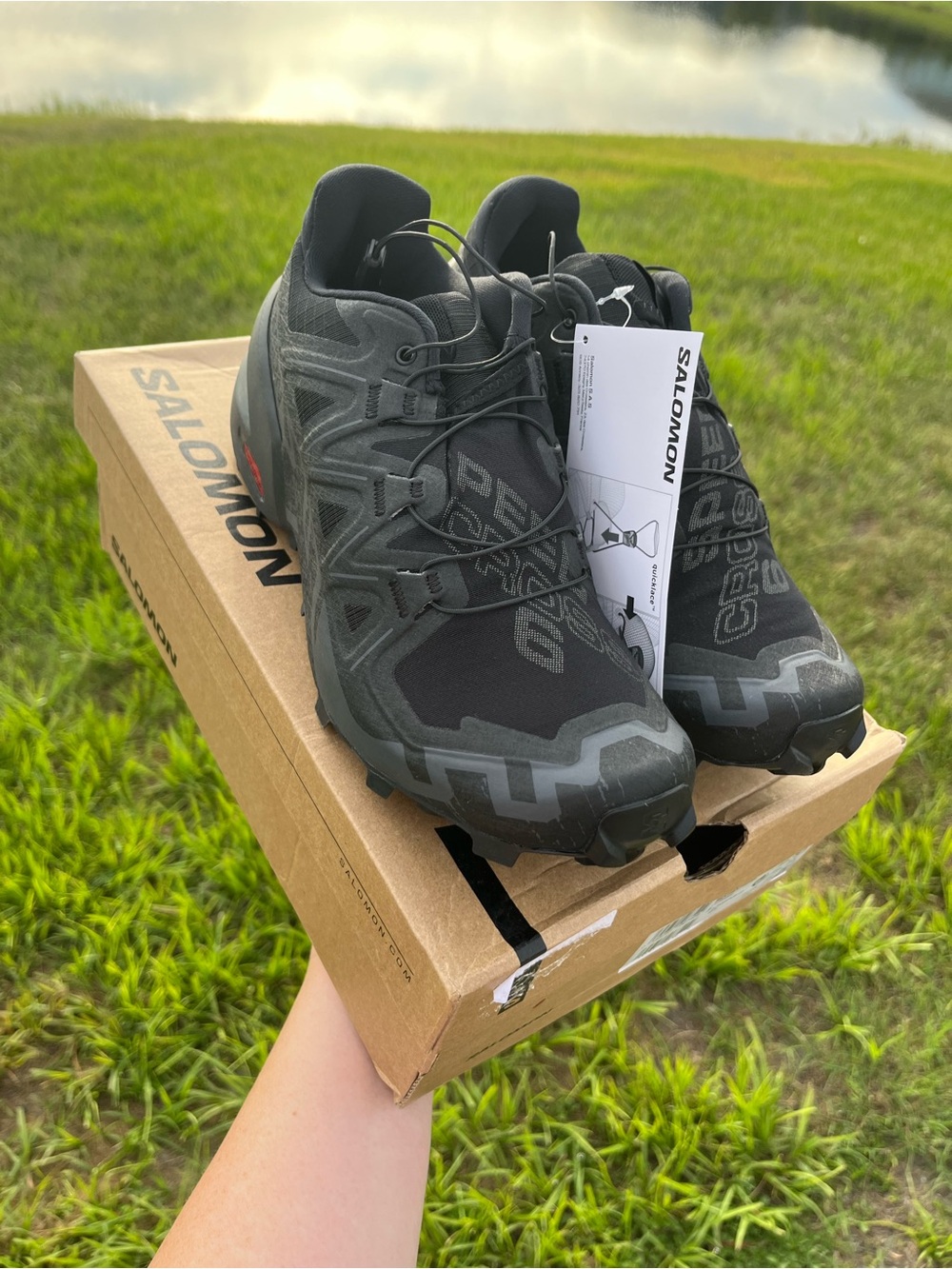 NWT Salomon Womans Black Soeedcross 6 Trail Running Shoes Size 7.5